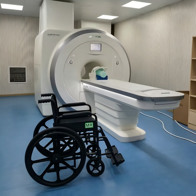 ویلچر باریاتریک MRI با ظرفیت 600 پوند 24 اینچ عرض صندلی و قاب غیر مغناطیسی