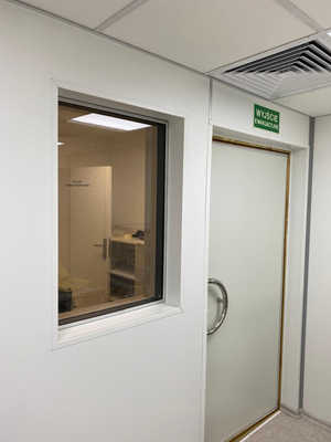 40°C تا 85°C پنجره محافظ RF با شبکه مس و شیشه 5 میلی متری برای نصب اتاق RF MRI