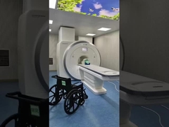 ویلچر تاشو پزشکی در اتاق دکتر Mri Ct